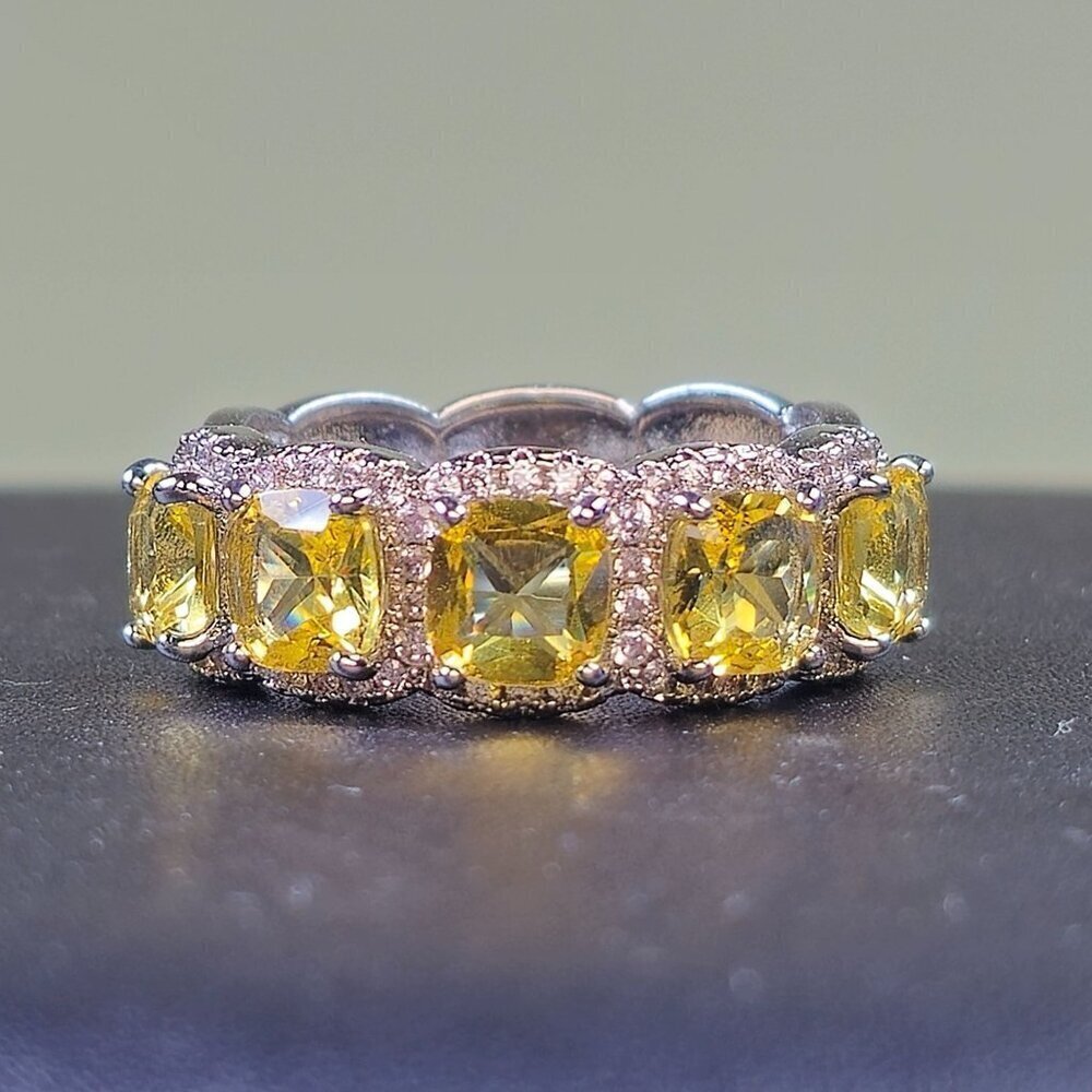 Statement Ring With Five Large Yellow Rhinestones Size 9.5 (NWOT) - Picture 5 of 5